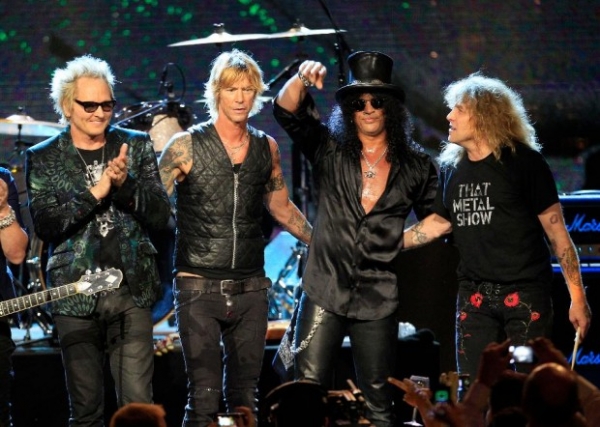 Guns N ‘Roses задержаны на канадской границе с оружием