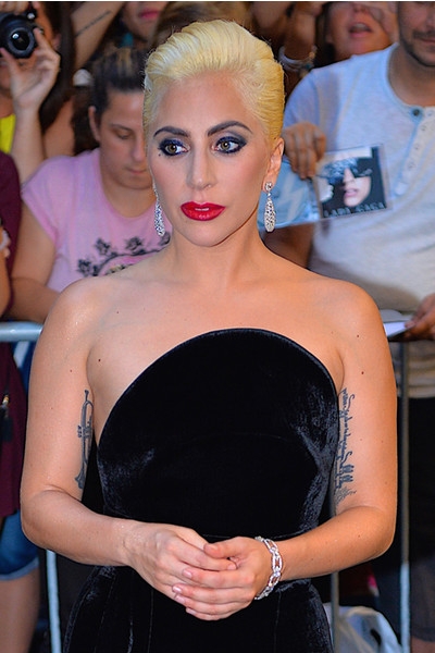 Перестаралась: Леди Гага состарила себя на 10 лет 