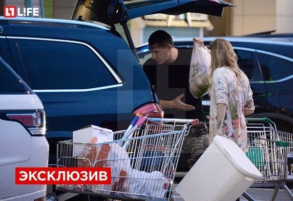 Папарацци застукали Ксению Бордоину и Курбана Омарова в магазине (видео)