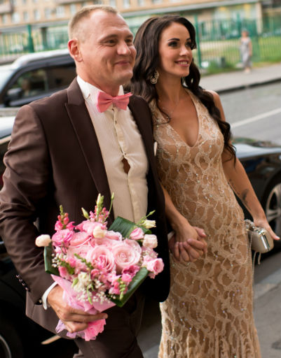 Степан Меньщиков приготовил сюрприз для беременной жены на свадьбе