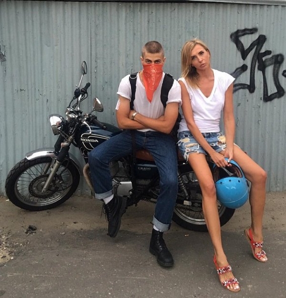 Светлана Бондарчук променяла юного мотоциклиста на фотографа Андрея Артёмова