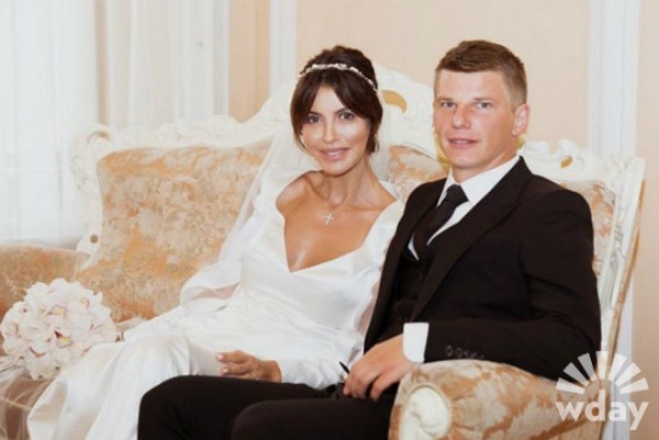 Невеста Аршавина выходила за него замуж беременной: фото
