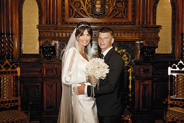 Жена Андрея Аршавина продает свадебное платье за 220 тысяч