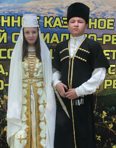 Сати Казанова и Дима Билан спели на родной земле