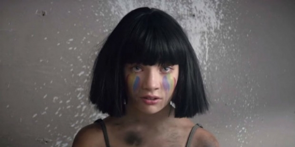 Sia посвятила новый эмоциональный клип жертвам теракта
