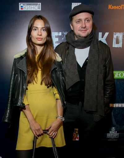 Семья поддержала Анну Михалкову на премьере «Ледокола»