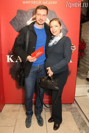Стефания Маликова и Ирина Медведва блеснули нарядами в Театре оперетты