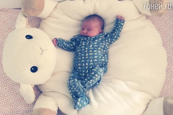 Звезда «Доктора Хауса» показала первое фото своего новорожденного ребенка