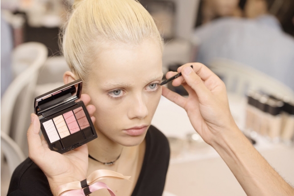 Как повторить макияж с показа Dior весна-лето 2017