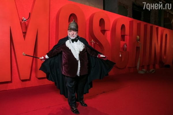 Звезды на уникальном показе Moschino в Москве