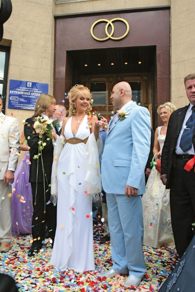 На крыльях любви: все о тайной свадьбе Меладзе и Джанабаевой, церемонии Шаляпина и других