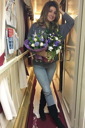 Анастасия Макеева встретила день рождения в поезде