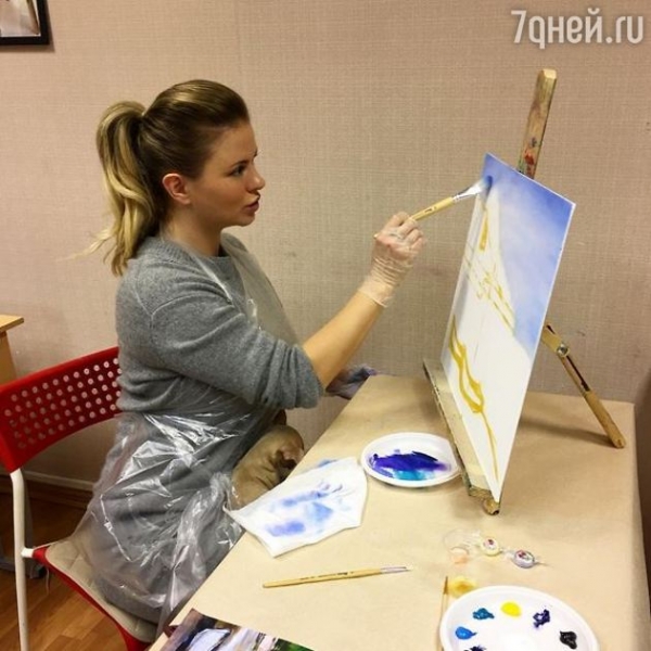 Анна Семенович осваивает новую профессию