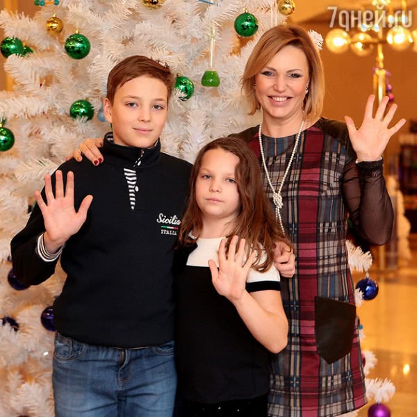 Виктор Логинов сводил детей только на одно новогоднее представление