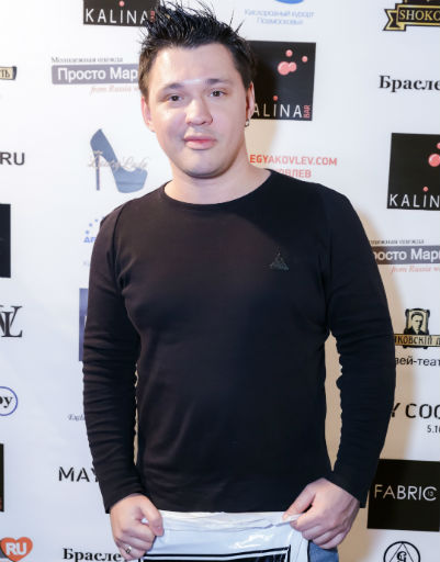 Олег Яковлев отметил день рождения с моделью Playboy