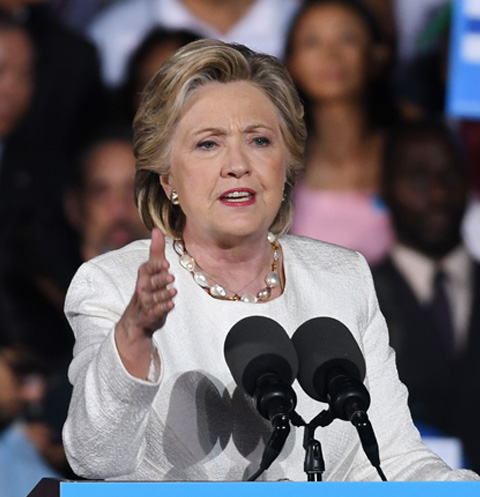 Западные СМИ обеспокоены состоянием Хиллари Клинтон