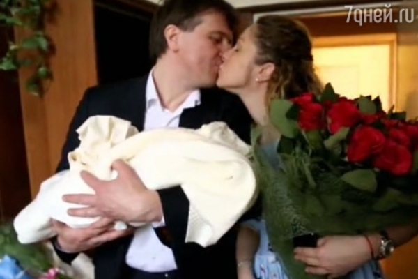Денис Матросов попал в неловкую ситуацию на родах невесты