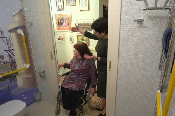 Одинокой Тамаре Дегтяревой помогли с ремонтом в московской квартире