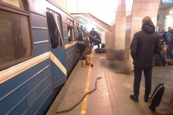 В метро Санкт-Петербурга произошли взрывы
