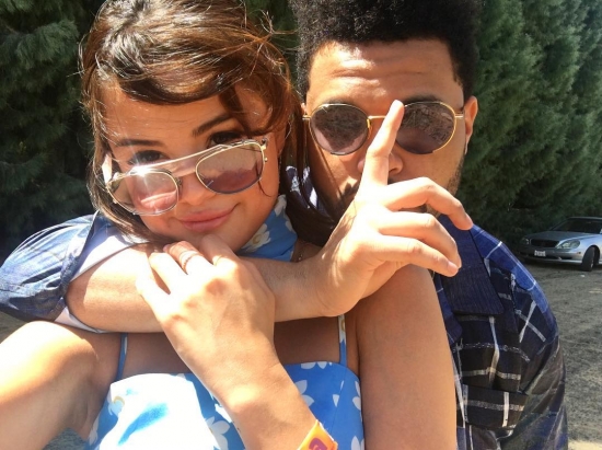 Мама Селены Гомес одобрила ее отношения с The Weeknd