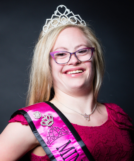 Впервые в конкурсе красоты «Мисс Миннесота» будет участвовать девушка с синдромом Дауна