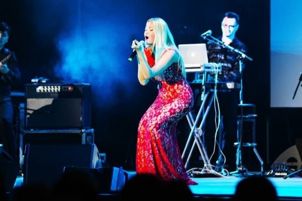 Виктория Ланевская приняла участие в концертах "Шансон Года" 2017 в Германии