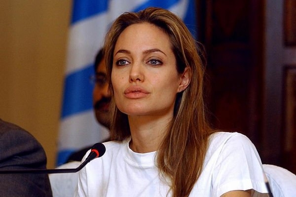 Сын Анджелины Джоли взвалил на себя многие хлопоты по дому