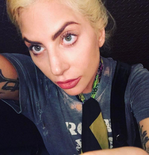 Леди Гага отменила выступления из-за серьезной болезни