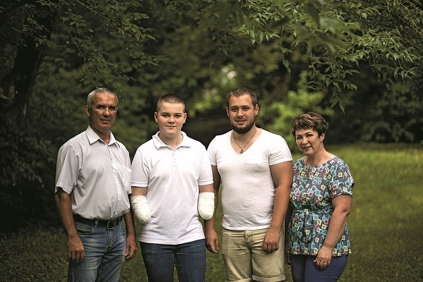 Лишившийся рук подросток из Барнаула помог выжить 48 детям