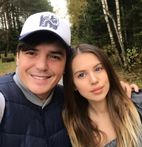Саша Артемова и Евгений Кузин обустраиваются в новом доме