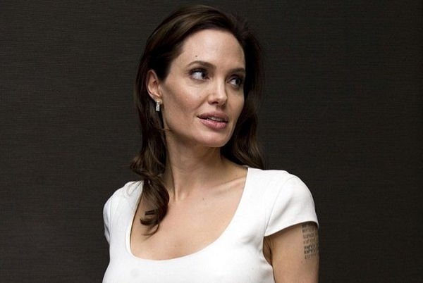 Анджелина Джоли готовится к тайному бракосочетанию
