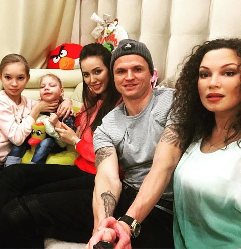 Дмитрий Тарасов оплатил лечение больной дочери Данко