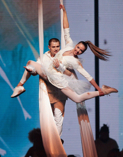 Ольга Бузова вышла на сцену «Олимпийского» в сексуальном боди
