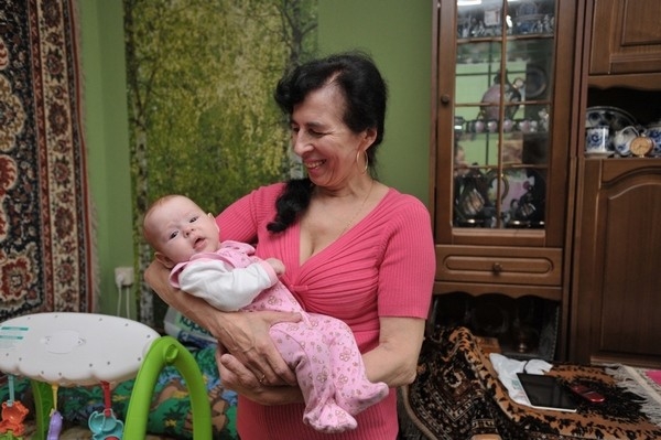 Москвичка, родившая в 60 лет, рассказала о воспитании ребенка и зависти Ивана Краско