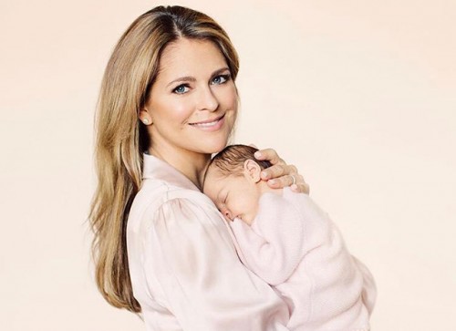 Шведская принцесса Мадлен с дочерью: официальные портреты