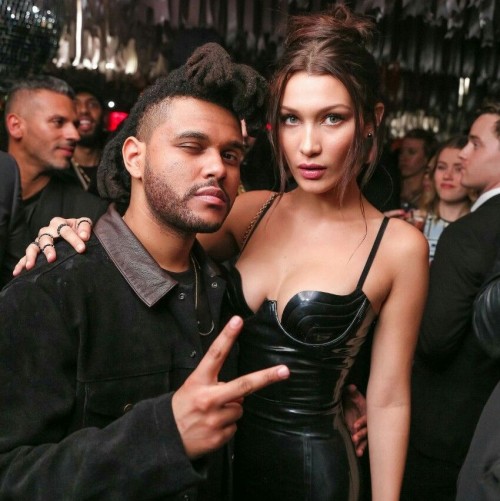 Белла Хадид топлес и слухи о возобновлении отношений с The Weeknd