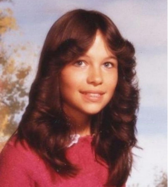 В Сети обнародован подростковый снимок Памелы Андерсон до пластики