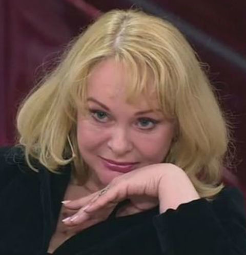 Вдова Евгения Евстигнеева отдала квартиру в центре Москвы его пасынку