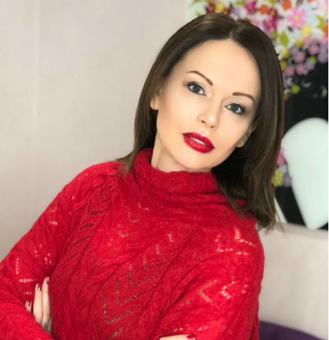 Ирина Безрукова подает в суд на продюсеров