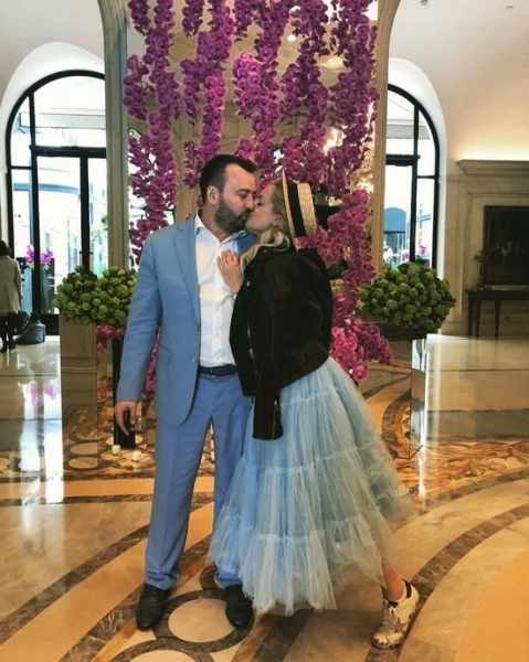 Звезда «Голоса» Елена Максимова наслаждается медовым месяцем на Багамах