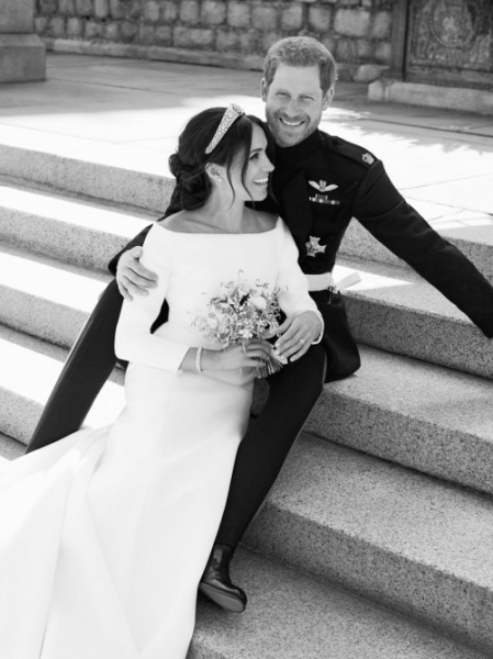 Опубликованы первые официальные фото с королевской свадьбы