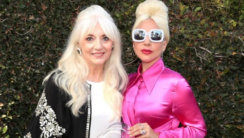 Леди Гага посетила благотворительную акцию вместе с мамой