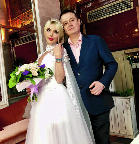 Алена Кравец сыграла свадьбу с избившим ее бывшим мужем