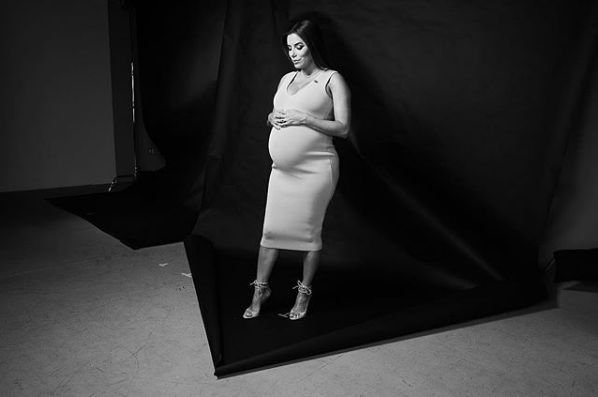 Ева Лонгория на последних сроках беременности пожаловалась на дискомфорт