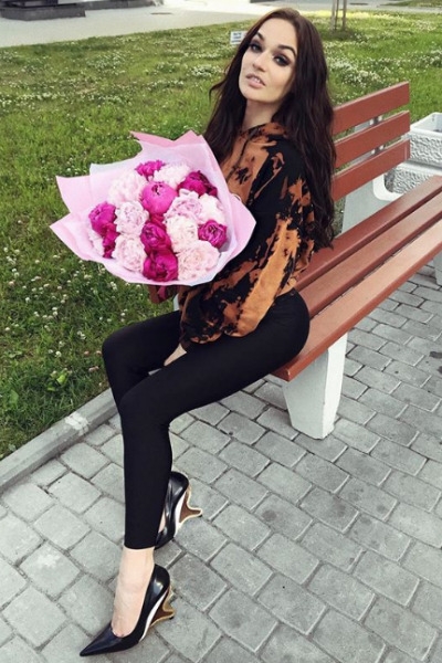 «Бузова утерла нос Тарасову»: Алена Водонаева осудила бывшего мужа телеведущей