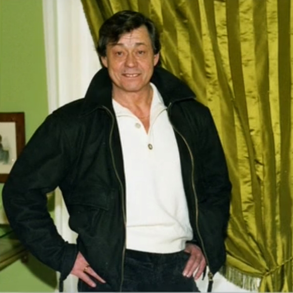 «Психиатр по ней плачет»: жена Караченцова набросилась на любовницу мужа