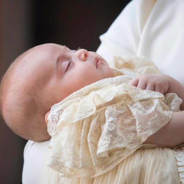 Принц Уильям и Кейт Миддлтон крестили младшего сына. ФОТО