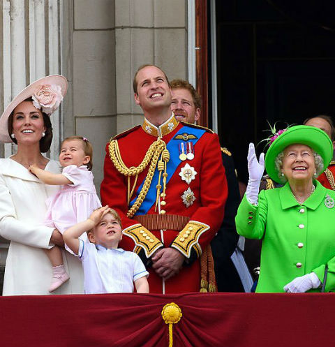  Разводы, измены и загадочные смерти: самые громкие скандалы британской королевской семьи