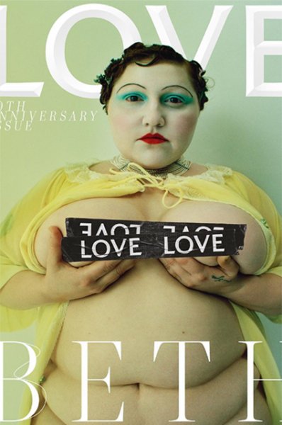 Брэд Питт, Кендалл Дженнер, Джиджи Хадид и другие звезды стали героями юбилейного номера Love Magazine 