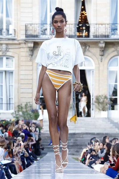 Неделя моды в Париже: показ Jacquemus сезона весна/лето-2019 